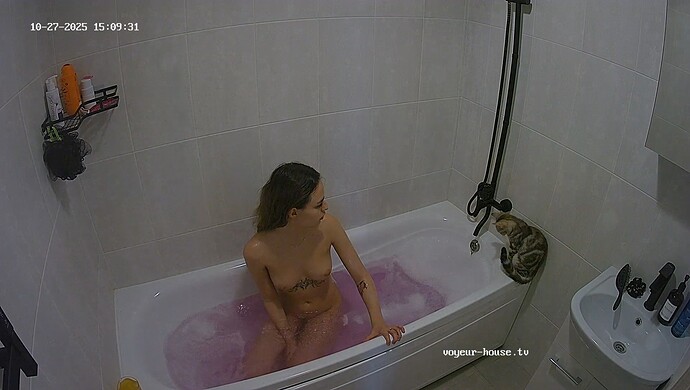 realm13-cam19-1761569936