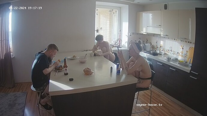 realm52-cam13-1713791872