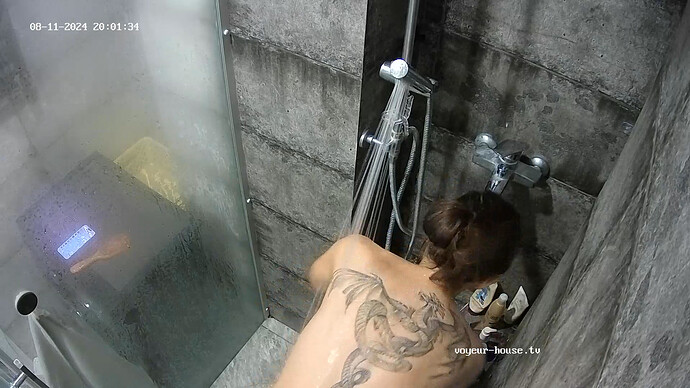 realm1-cam112-1723441136