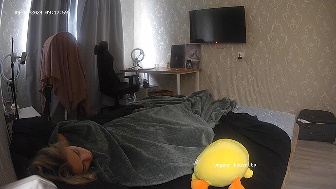 realm8-cam19-1726553911