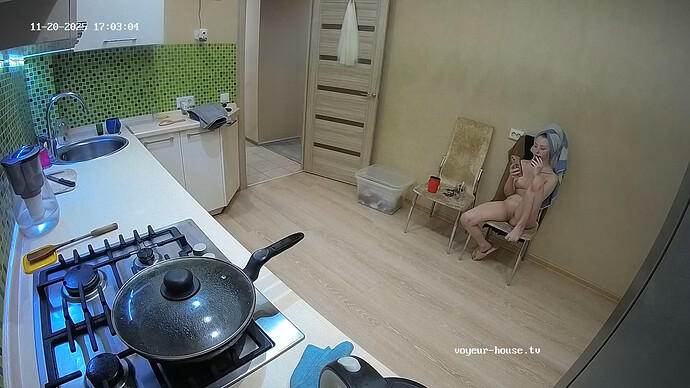 EvelynLippo-20251120-01