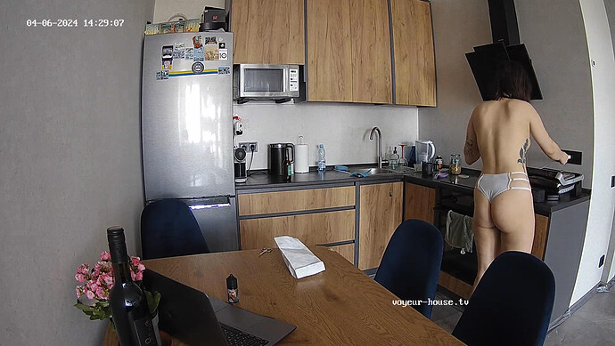 realm8-cam12-1712402992