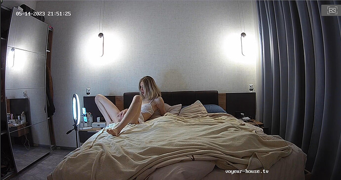 Screenshot 2023-05-14 at 14-52-05 Amelie & Lucas apartment with reallifecam cameras at Voyeur House TV