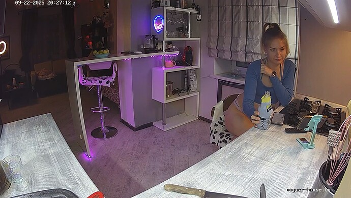 realm64-cam11-1758562069