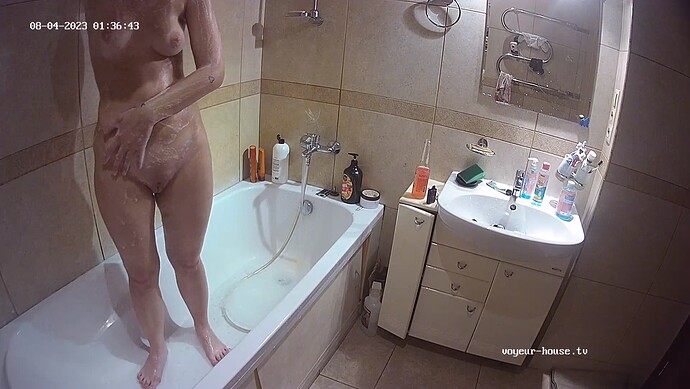 Erja_230804_shower_@_Jakar_realm53-cam15-1691102260