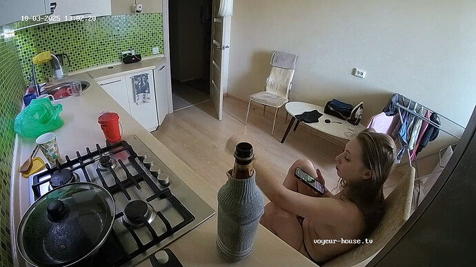 Evelyn-20251003-01