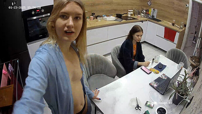 realm64-cam11-1737649508