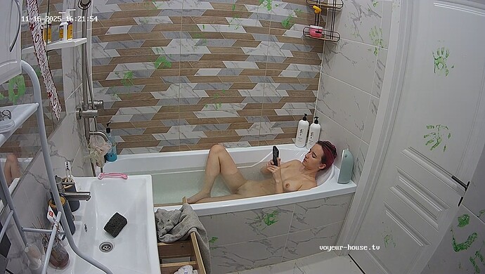 realm42-cam19-1763299396