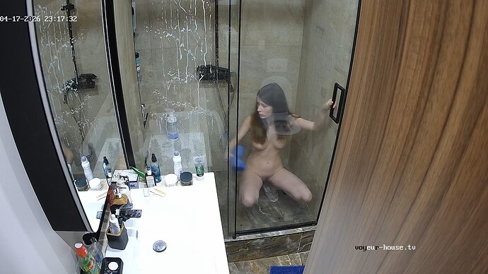 realm152-cam18-1776457292