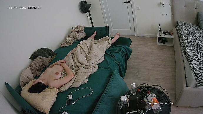 realm10-cam17-1763807197