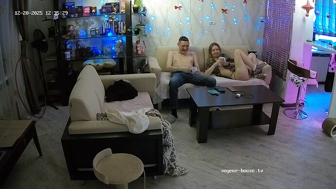 realm64-cam14-1766223370