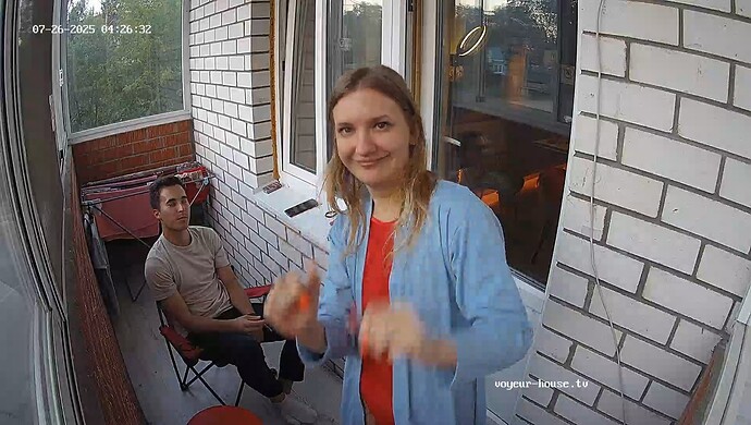 realm64-cam112-1753493908