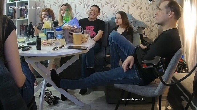 realm18-cam14-1764972406