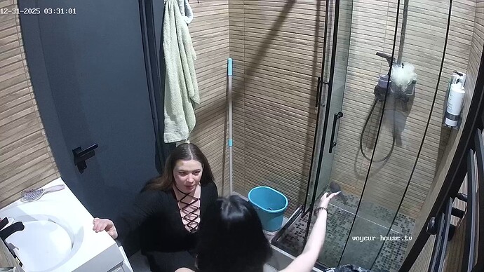 realm108-cam19-1767141098