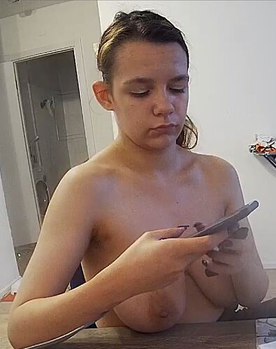 Salma_250628_nipple_kitchen_@_Salma_realm93_01