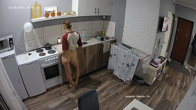 realm107-cam11-1763308225