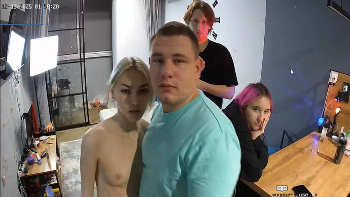 RosyAleks-20251213-02