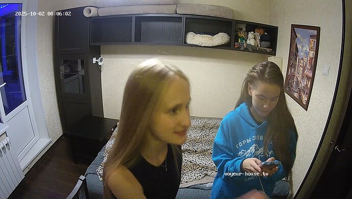 realm7-cam16-1759352794