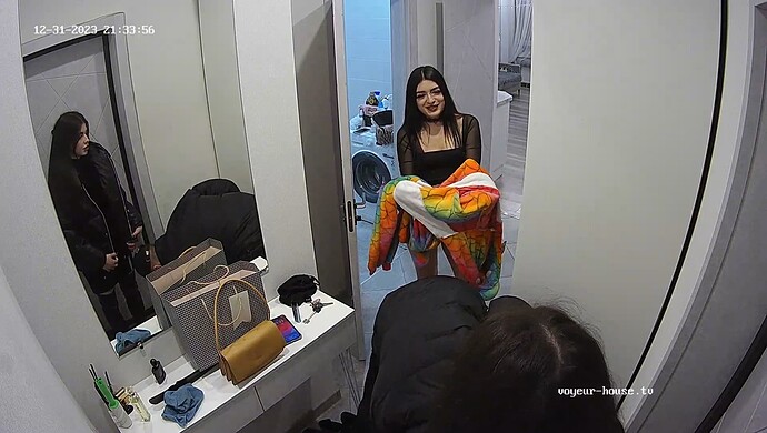 realm49-cam111-1704047674