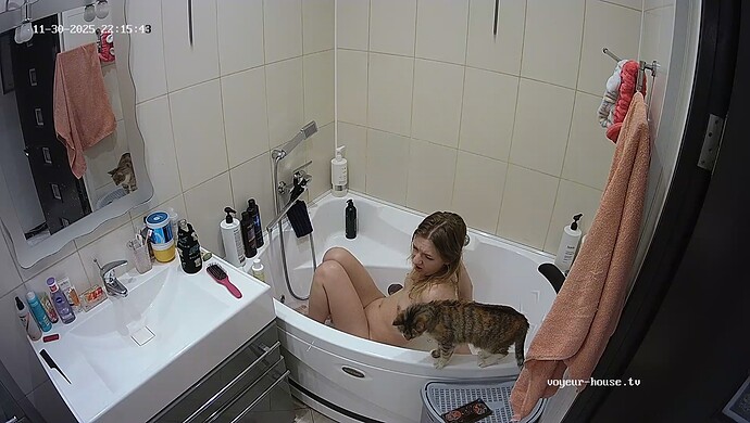 realm64-cam110-1764530180