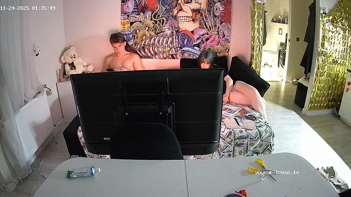 realm5-cam15-1763937383