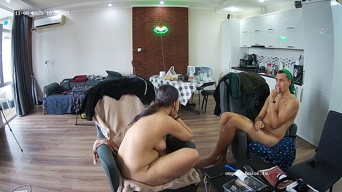 realm114-cam15-1762612056