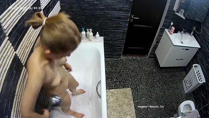 realm25-cam112-1695303922