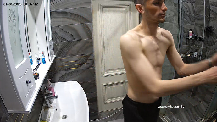 realm126-cam113-1767476335