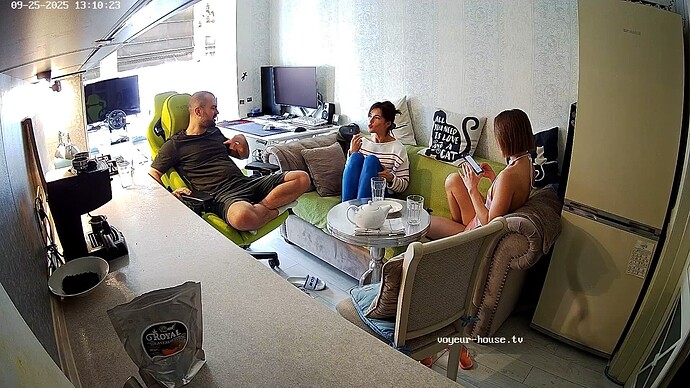 realm35-cam12-1758795057