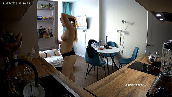 realm127-cam12-1764246433