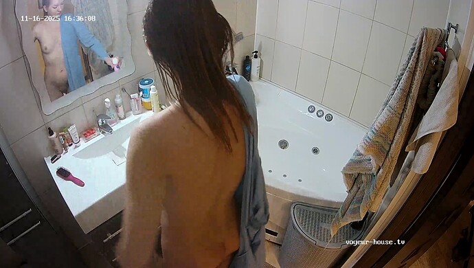 realm64-cam110-1763300413