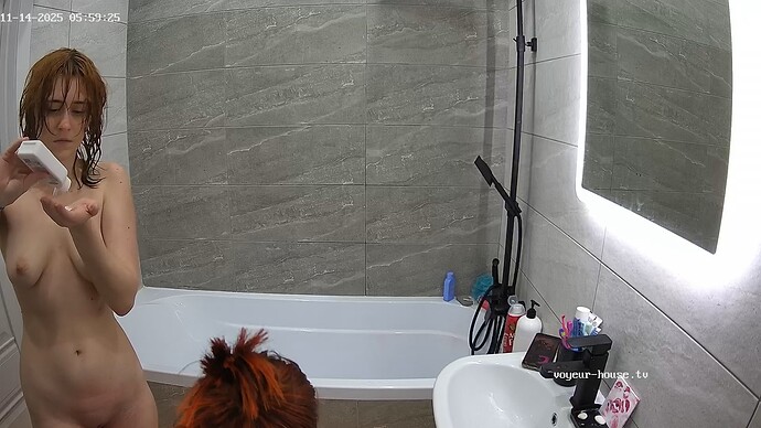 realm5-cam19-1763089881