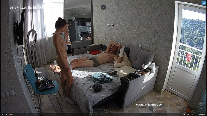 Ashampoo_Snap_samedi 7 septembre 2024_15h37m32s_001_Living room camera at Persephone & Mr. Art realli Ashampoo_Snap_samedi 7 septembre 2024_16h50m3s_003_Living room camera at Persephone & Mr. Art reallifecam apartment at Voyeur House TV (cam15) - Google Chrome|690x387 fecam apartment at Voyeur House TV (cam15) - Google Chrome