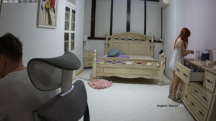 realm8-cam19-1776283159