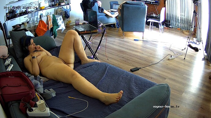 realm114-cam13-1760527402