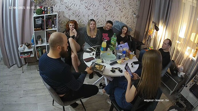 realm18-cam15-1764972341