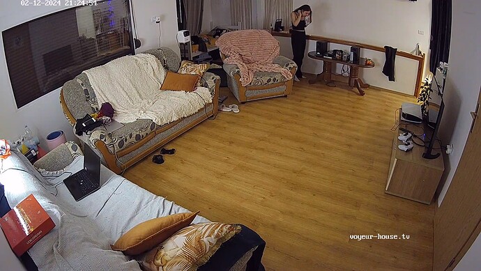 realm81-cam16-1707791409