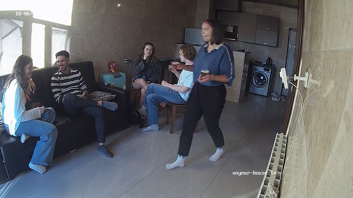 realm43-cam15-1728187977