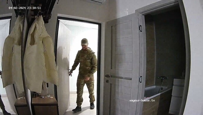 realm8-cam110-1712091433