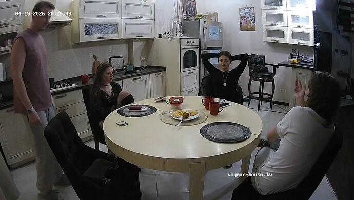 realm8-cam12-1776619583