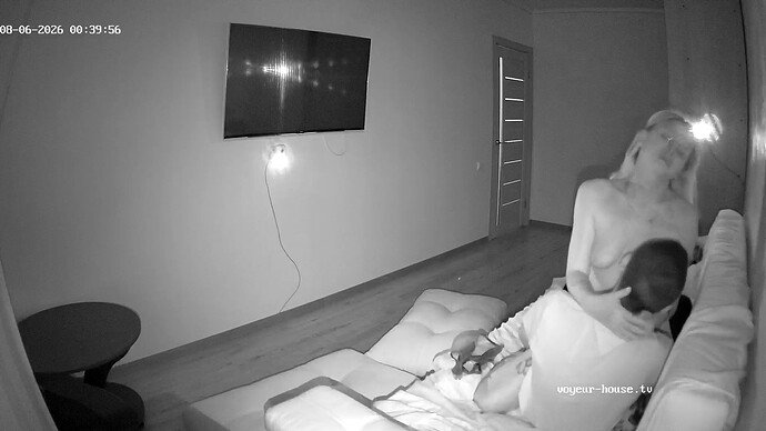 realm122-cam16-1785966032