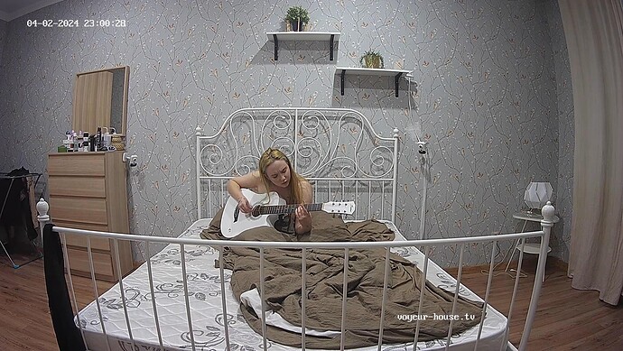 realm12-cam18-1712080948