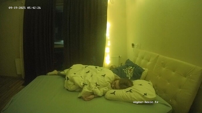 realm52-cam18-1758292238