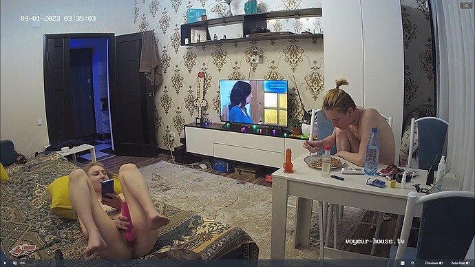 Ashampoo_Snap_vendredi 31 mars 2023_22h36m25s_022_Barbara apartment with reallifecam cameras at Voyeur House TV - Google Chrome