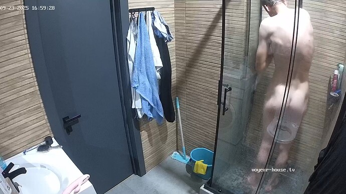 realm108-cam19-1758648943