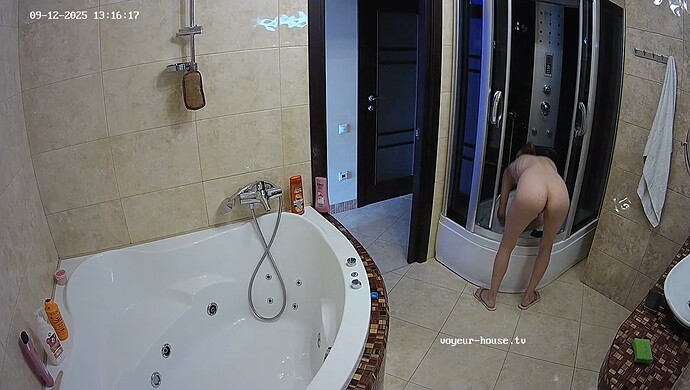 realm102-cam110-1757668631