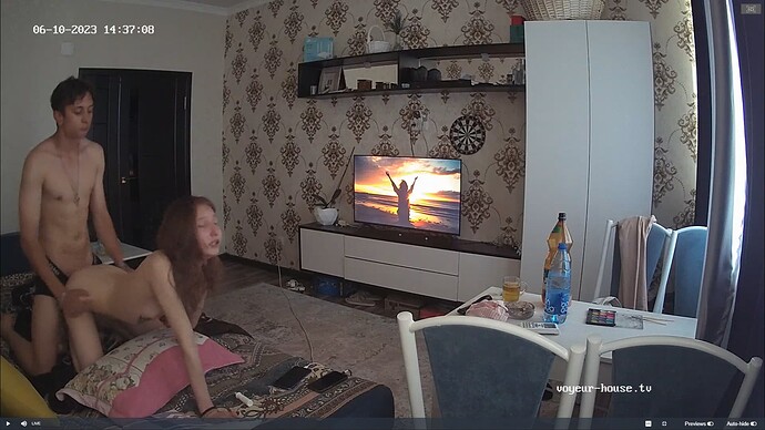 Ashampoo_Snap_samedi 10 juin 2023_9h45m39s_021_Cinderella & Isidor apartment with reallifecam cameras at Voyeur House TV - Google Chrome