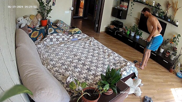 realm37-cam16-1718796632