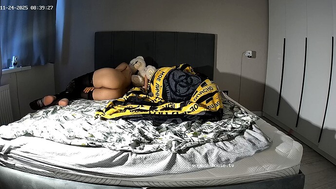 realm5-cam17-1763984970