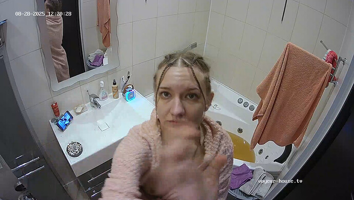 realm64-cam110-1756385353